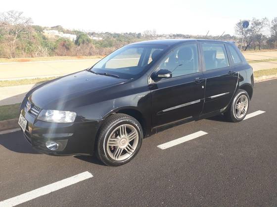 FIAT STILO 1.8 MPI 8V FLEX 4P AUTOMATIZADO FIAT STILO 1.8 MPI 8V FLEX 4P AUTOMATIZADO